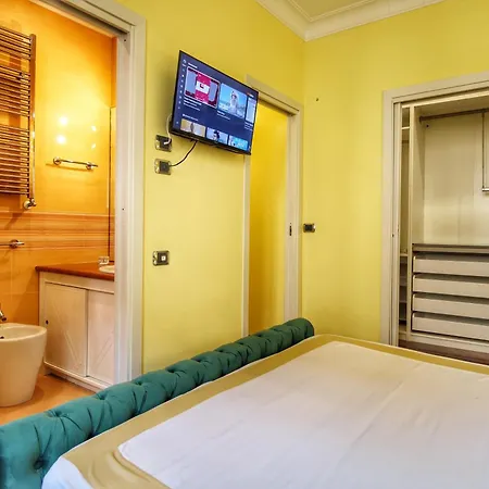 Large And Charming Apartment In Trastevere By Yourhost Rome Exterior photo