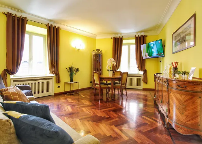 Large And Charming Apartment In Trastevere By Yourhost